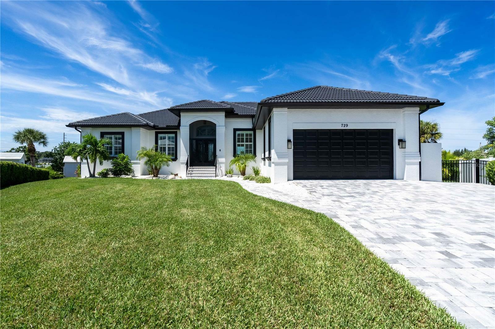 Property Photo:  729 Lesia Drive  FL 34275 