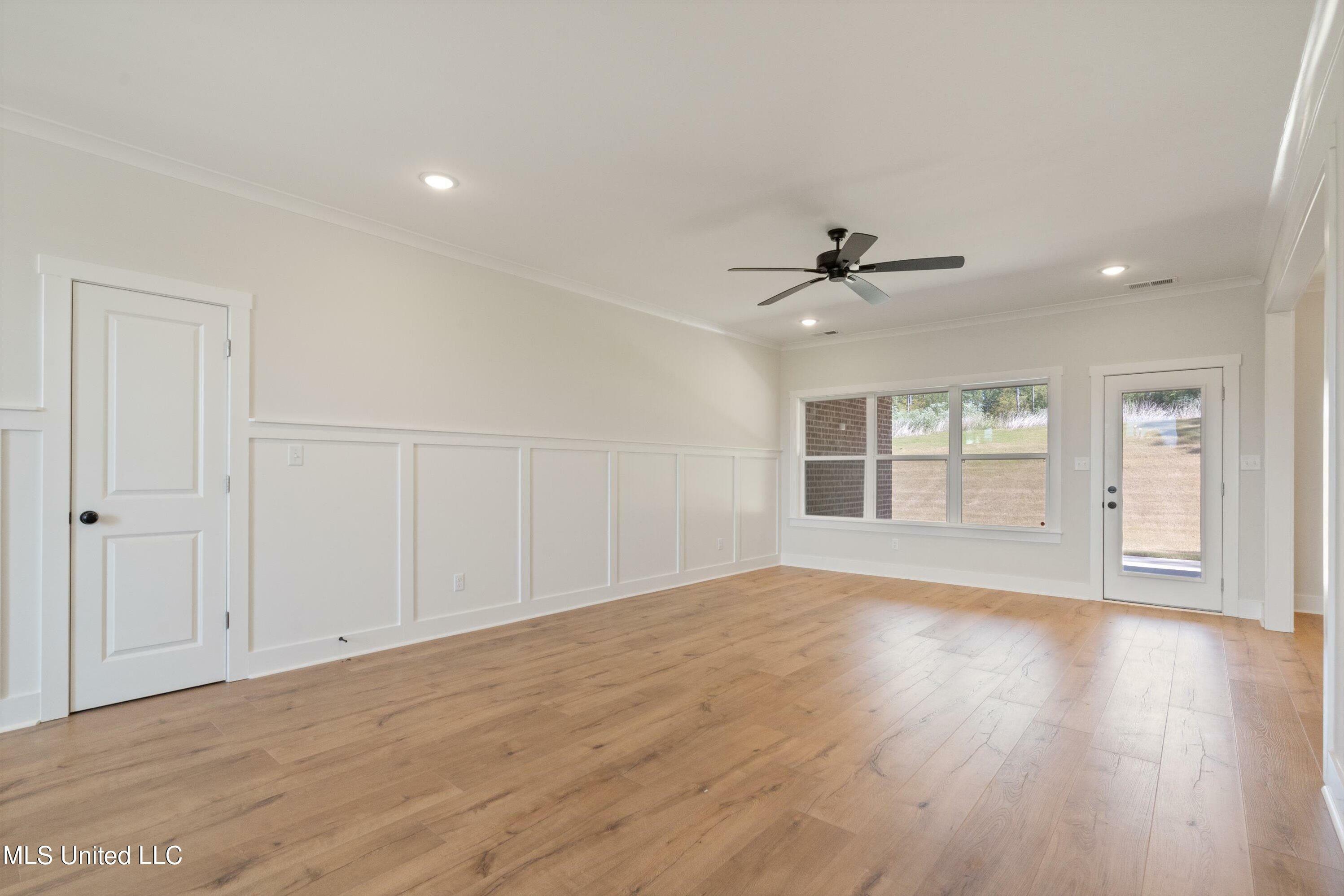 Property Photo:  10861 Byhalia Road  MS 38654 