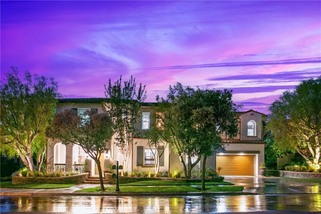 Property Photo: 5 Versailles CA 92602