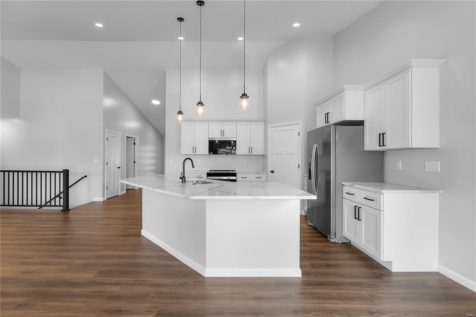 Property Photo: 617 Lind Road MO 63125