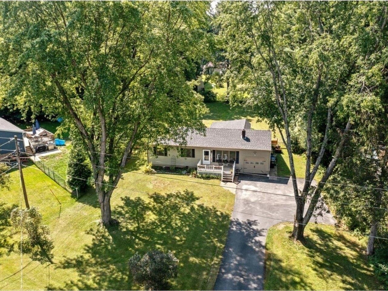 Property Photo:  8 Woodcrest Circle  VT 05468 