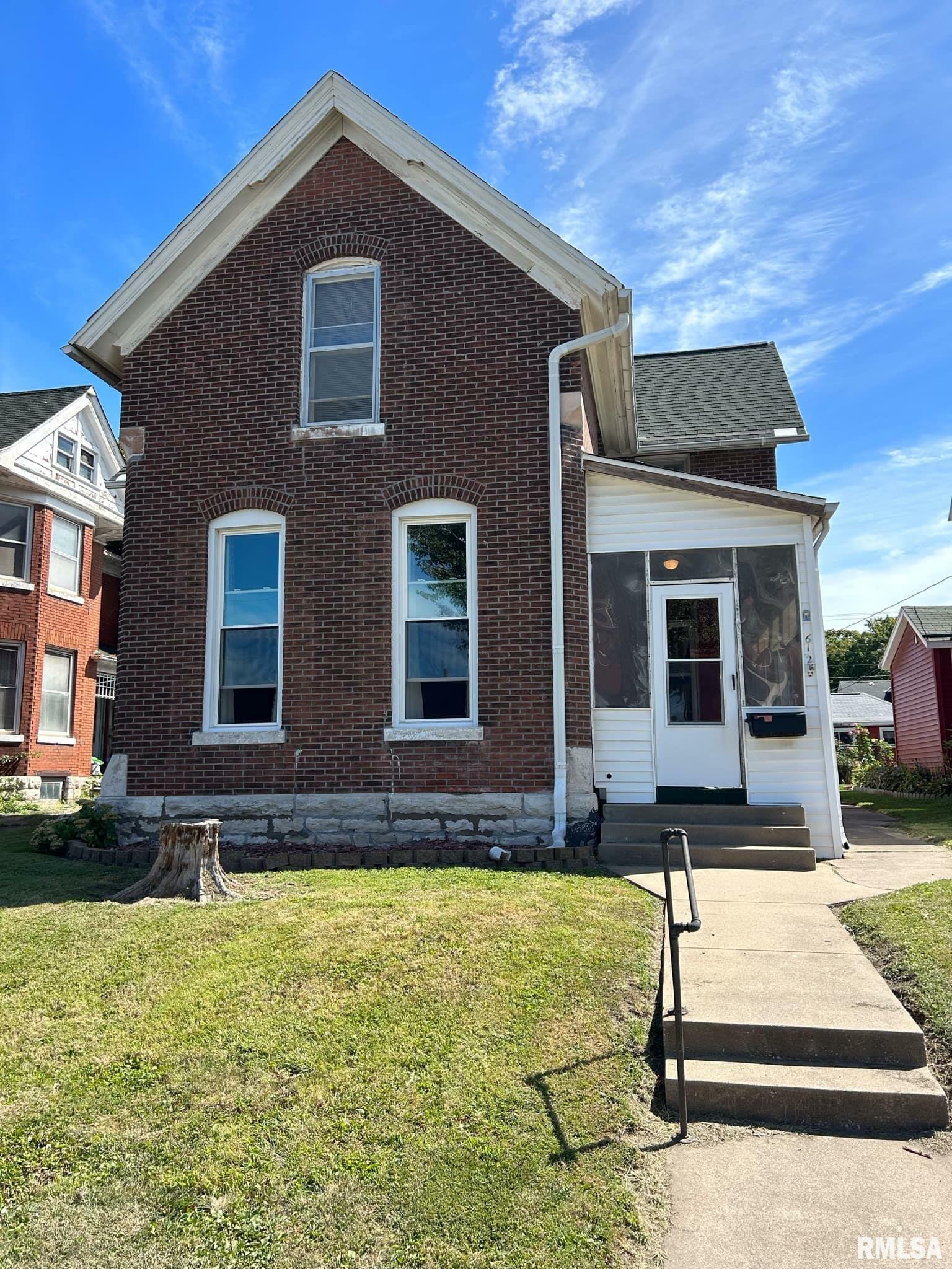 Property Photo:  612 N 12th Street  IL 62301 