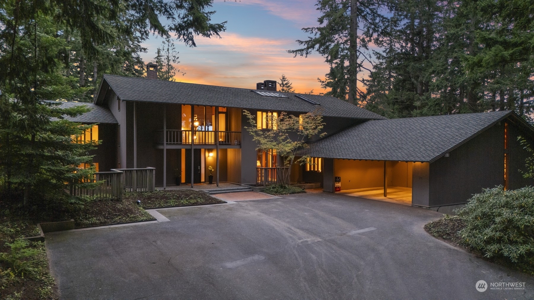 Property Photo:  501 Park Ridge Road  WA 98225 