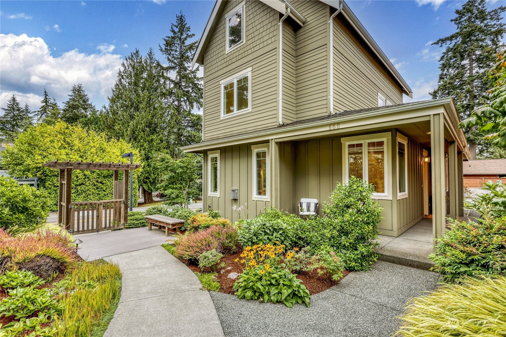 668  Wintersweet Road NE  Bainbridge Island WA 98110 photo