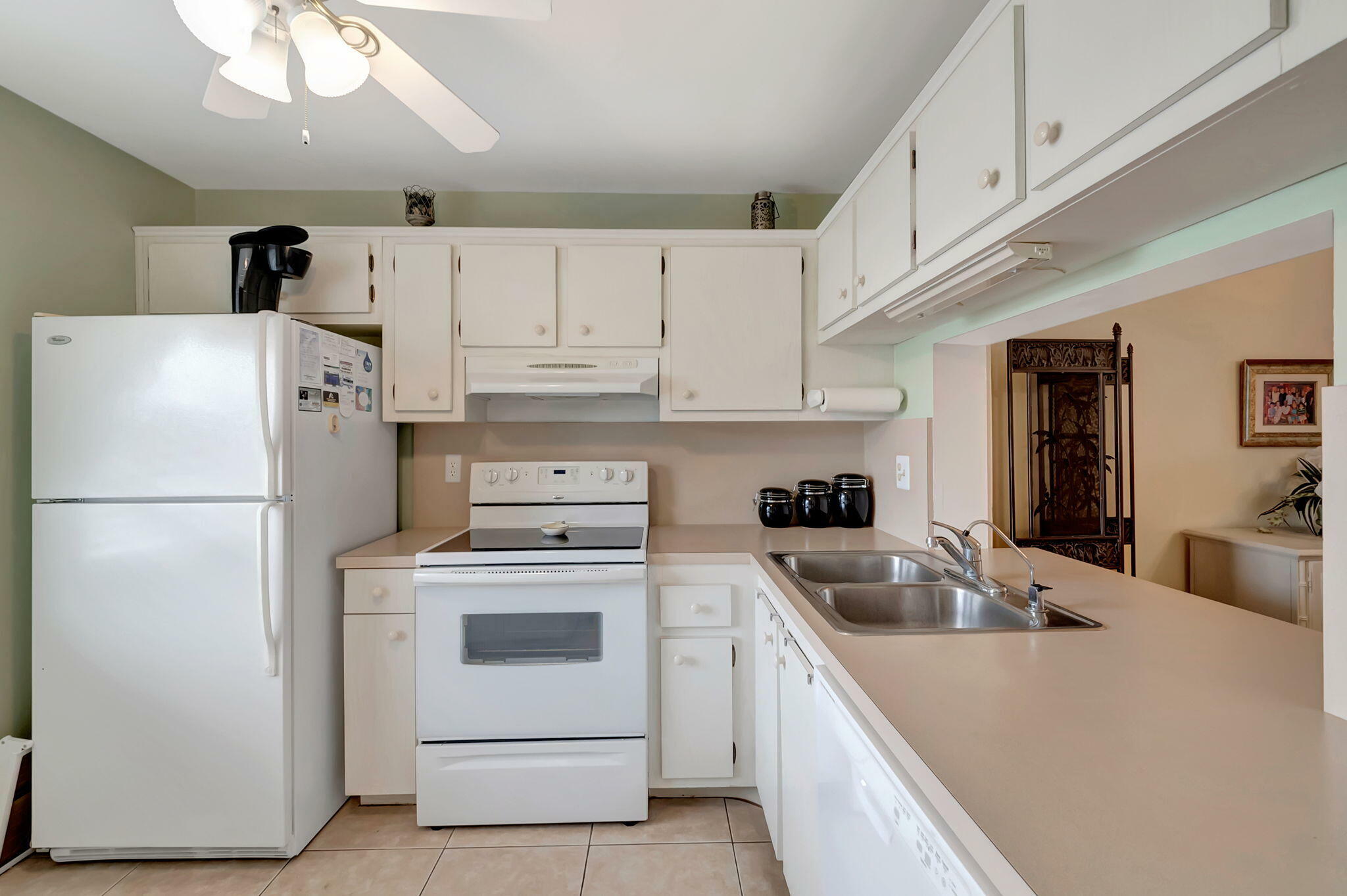 Property Photo:  921 Gardenia Drive 371  FL 33483 