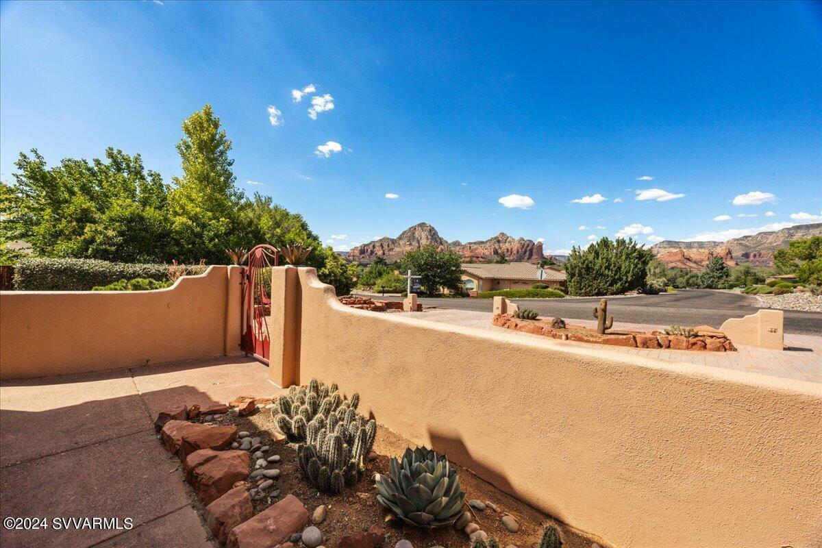 Property Photo:  335 Saddlerock Circle  AZ 86336 