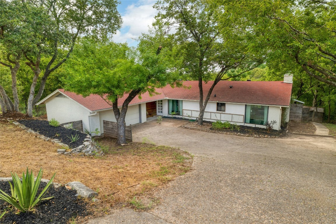 Property Photo:  11915 Rennalee Loop  TX 78753 