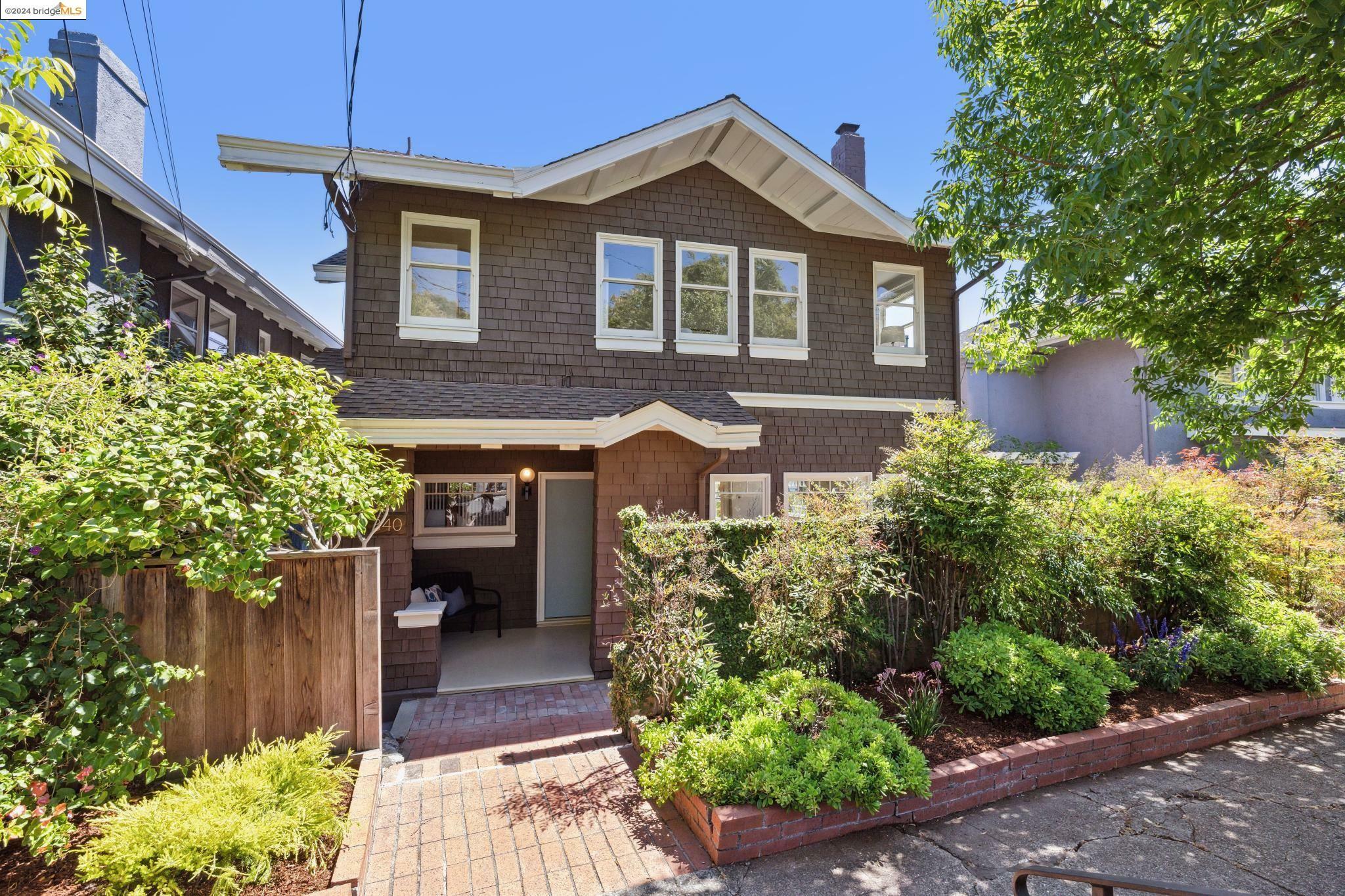 Property Photo:  340 Olive Ave  CA 94611 