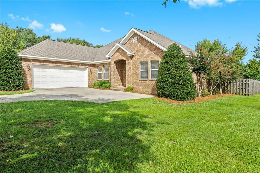 Property Photo:  134 Hawthorne Circle  AL 36532 