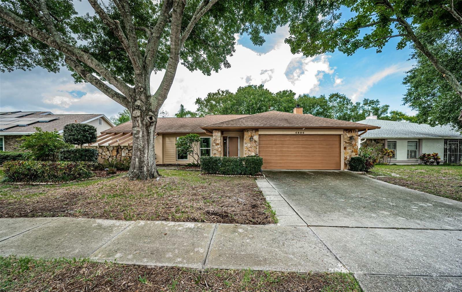 Property Photo:  6806 Seafairer Drive  FL 33615 