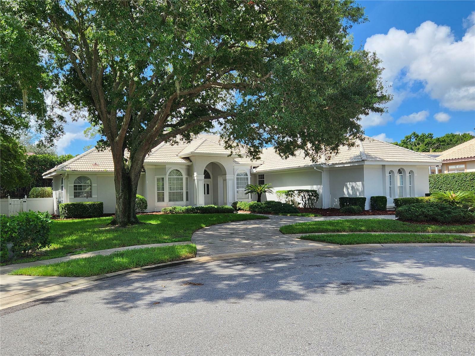 Property Photo:  8807 Lyndhurst Place  FL 32836 