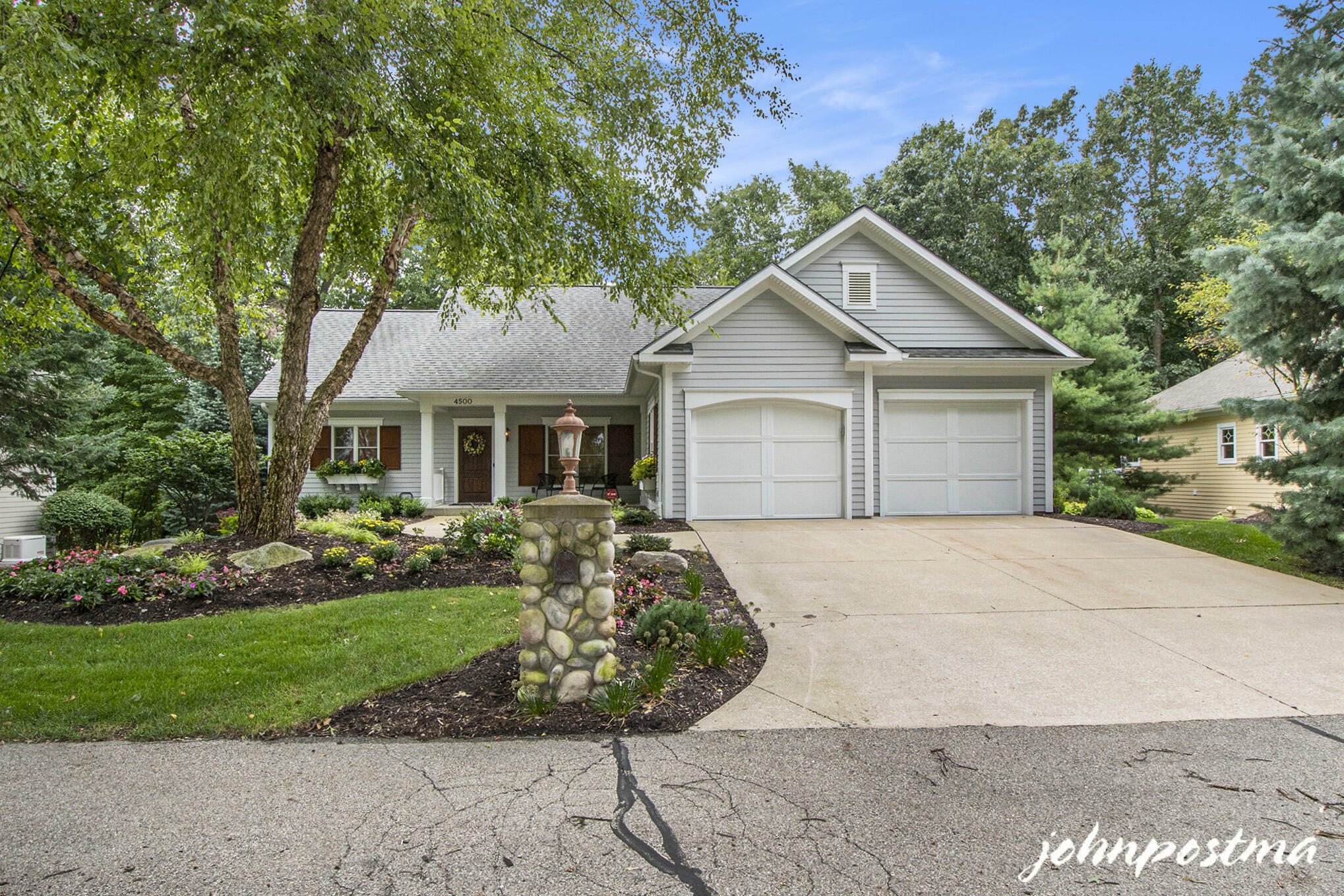 Property Photo:  4500 Oak Arbor Drive NE  MI 49525 