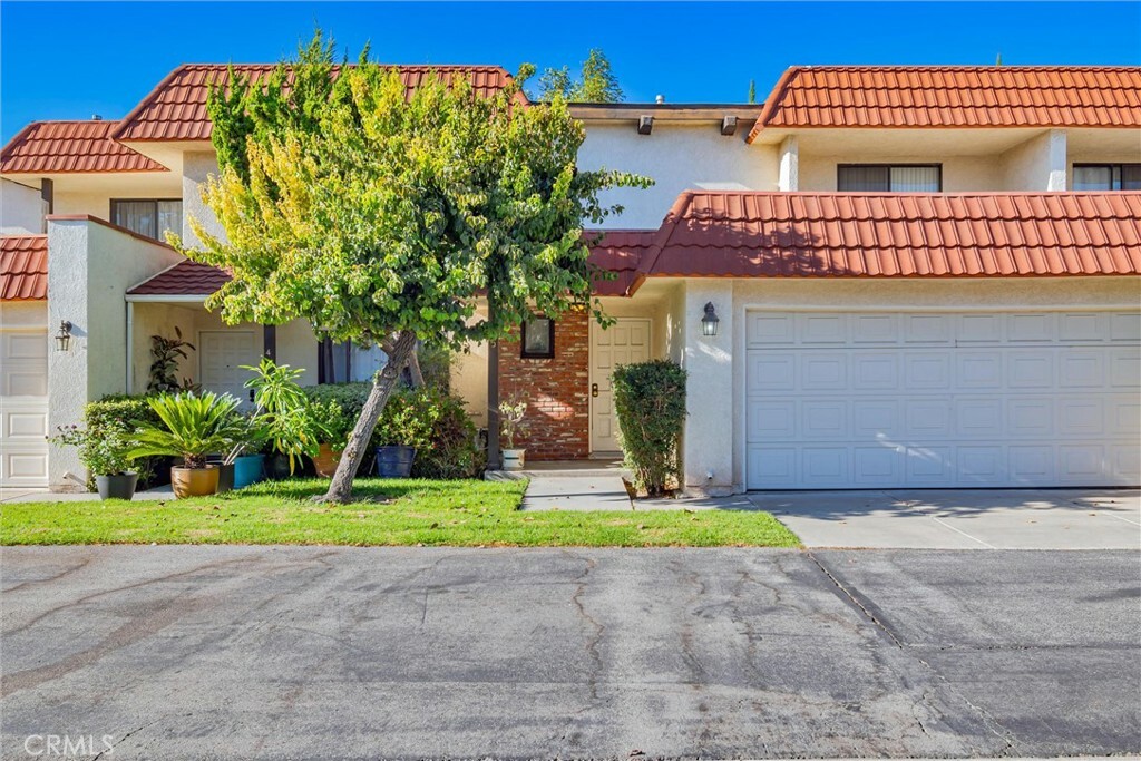 Property Photo:  9950 Reseda Boulevard 5  CA 91324 