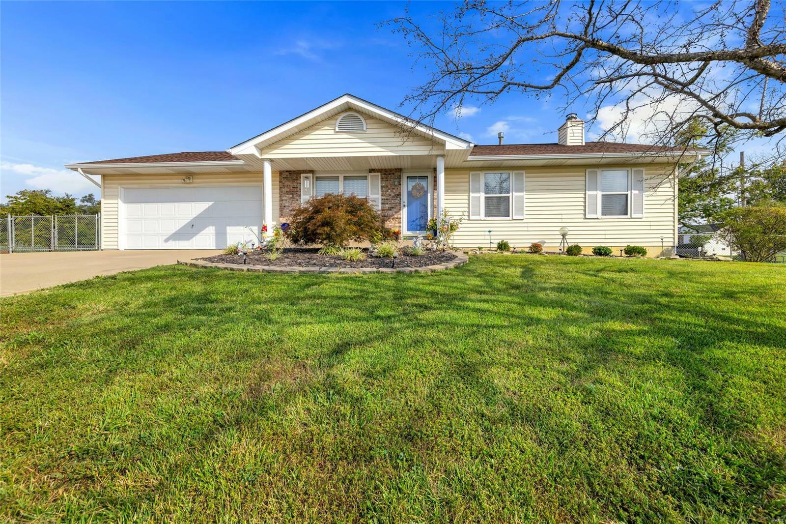 Property Photo:  103 Castlewood Drive  MO 63379 