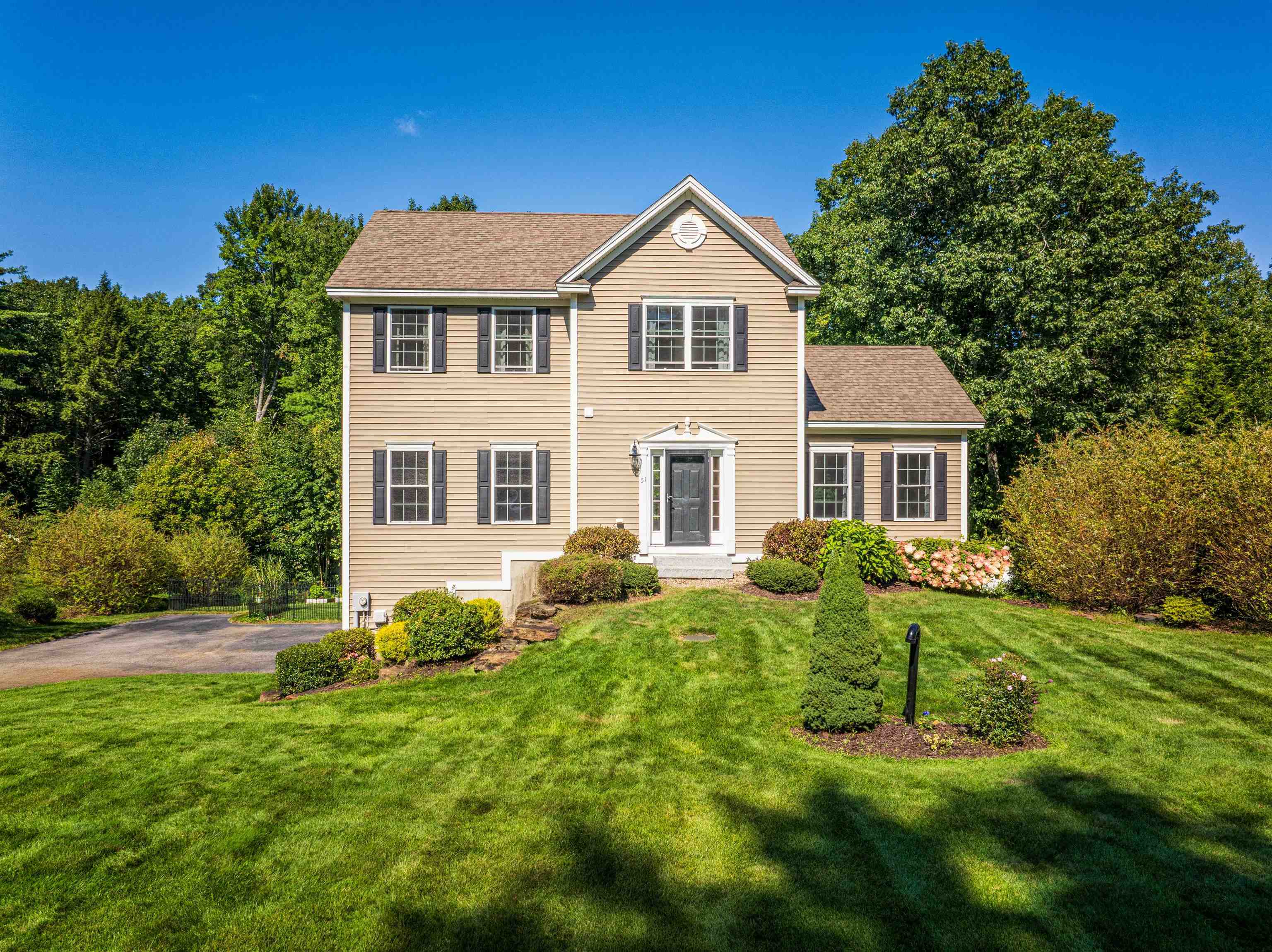 Property Photo: 51 Colt Lane NH 03042