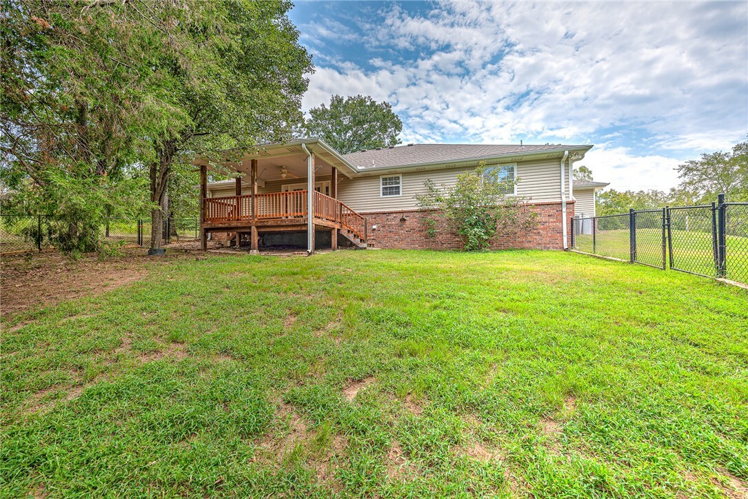 Property Photo:  6 Naworth Lane  AR 72714 