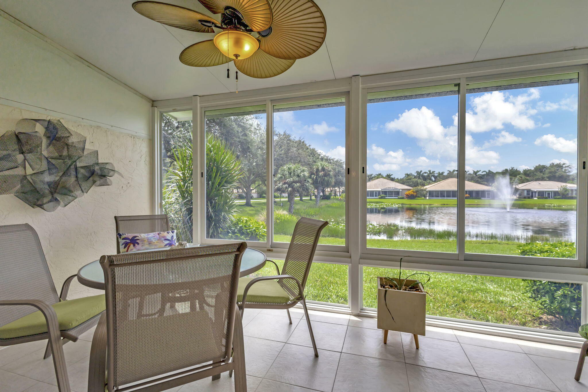 Property Photo:  9852 Crescent View Drive S  FL 33437 