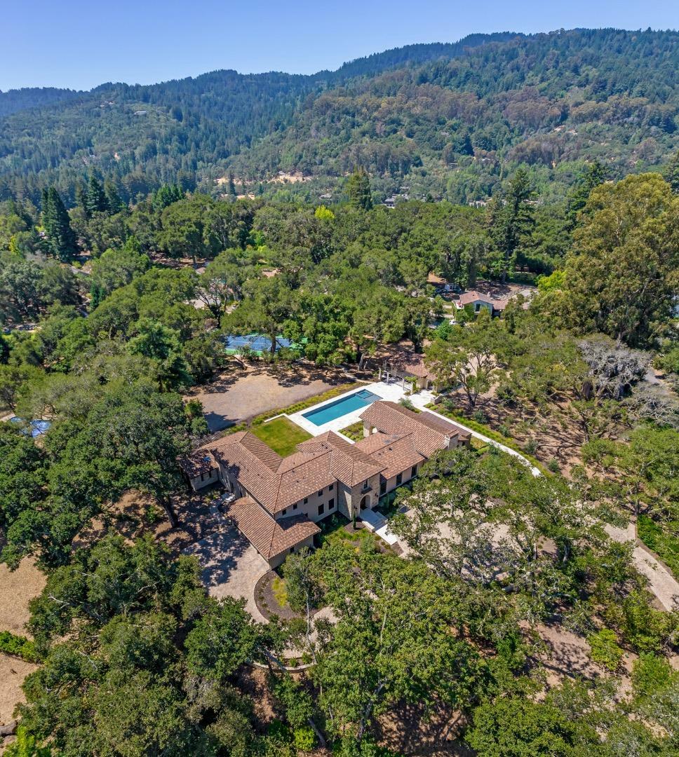 Property Photo:  7 Blueridge Lane  CA 94062 