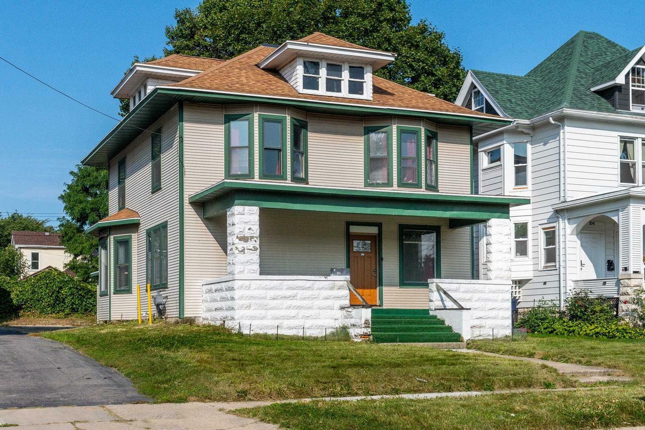 Property Photo:  106 South Academy Street  WI 53548 