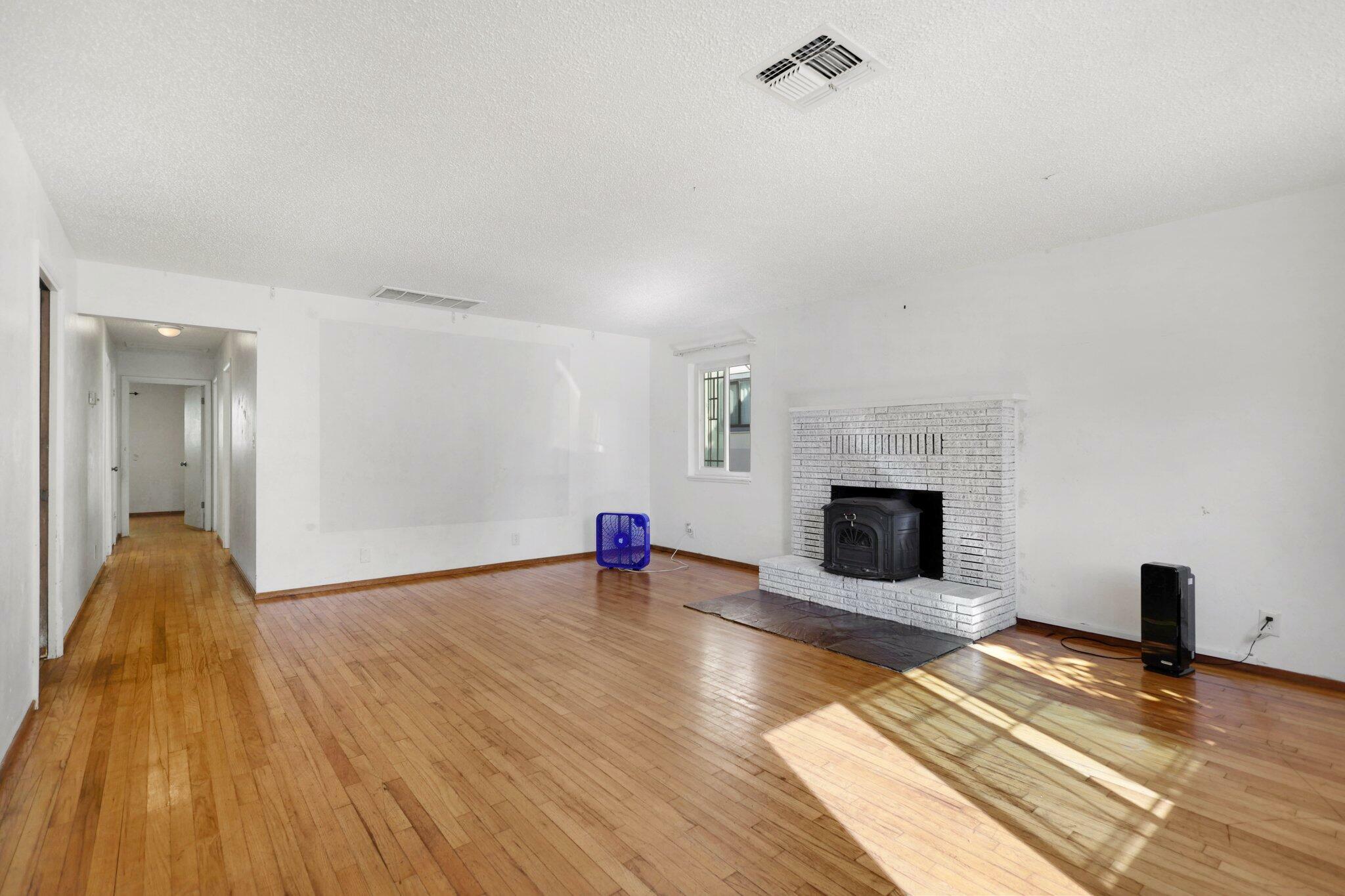 Property Photo:  2084 Deerfield Avenue  CA 96002 