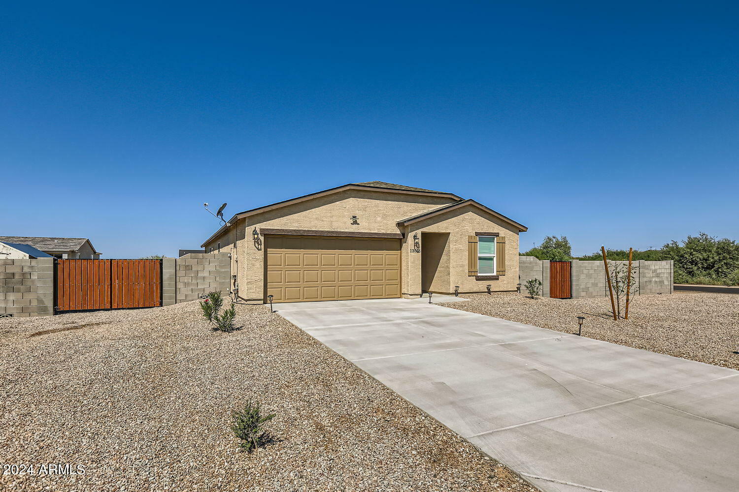 Property Photo:  13056 S Inca Lane  AZ 85123 