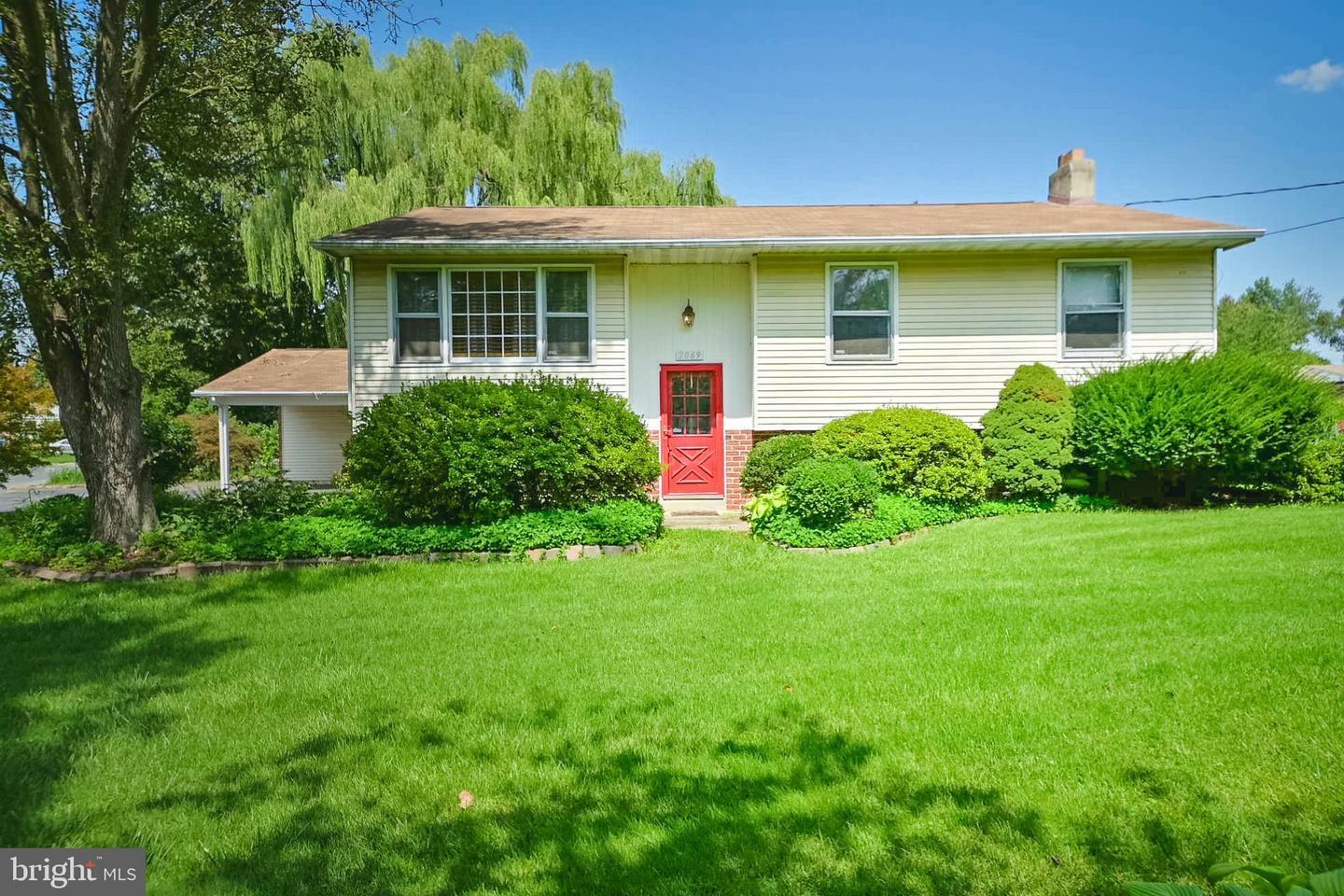 Property Photo:  2069 Stone Mill Road  PA 17603 