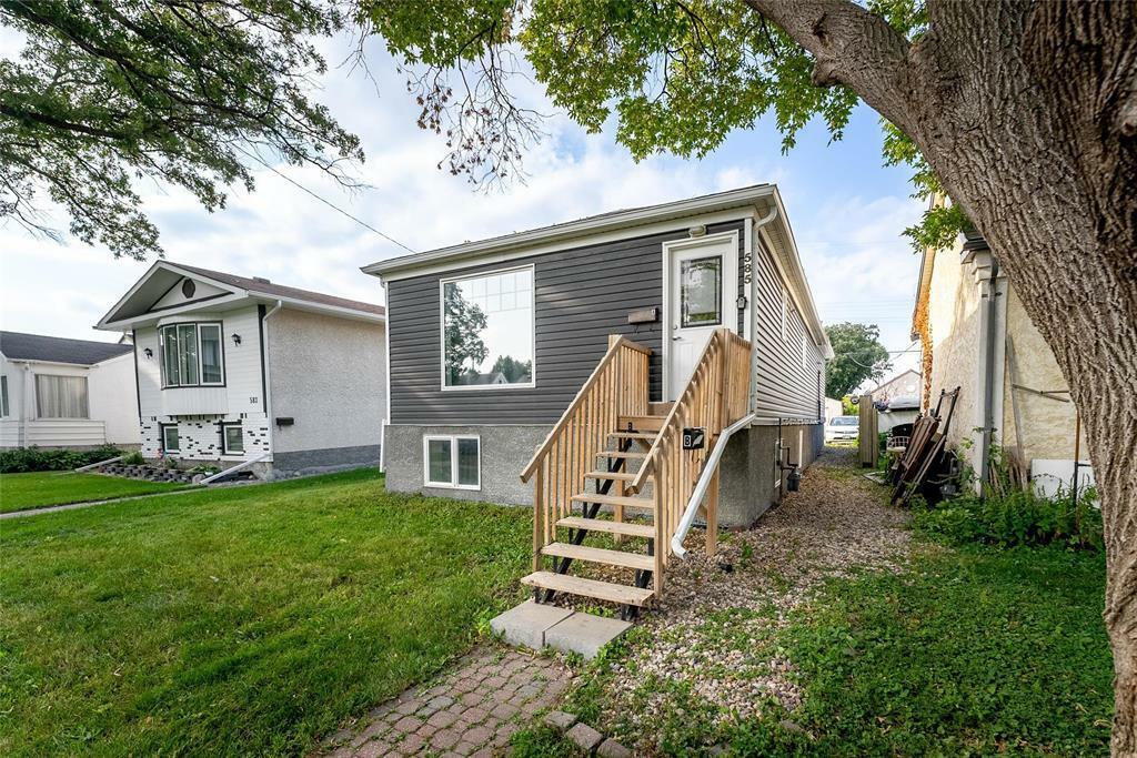 Property Photo:  585 Deniset Street  MB R2J 0P2 