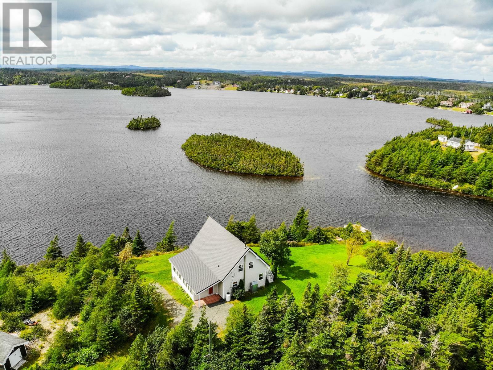 Photo de la propriété:  274 Lakeview Drive  NL A0B 3K0 