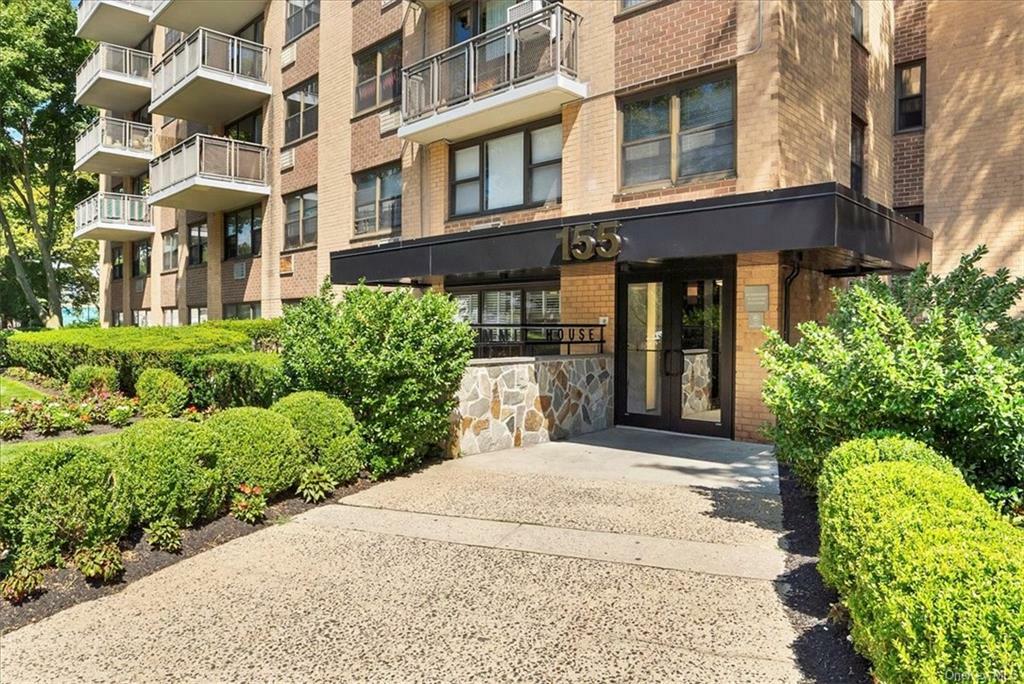 Property Photo:  155 Ferris Avenue 6K  NY 10603 