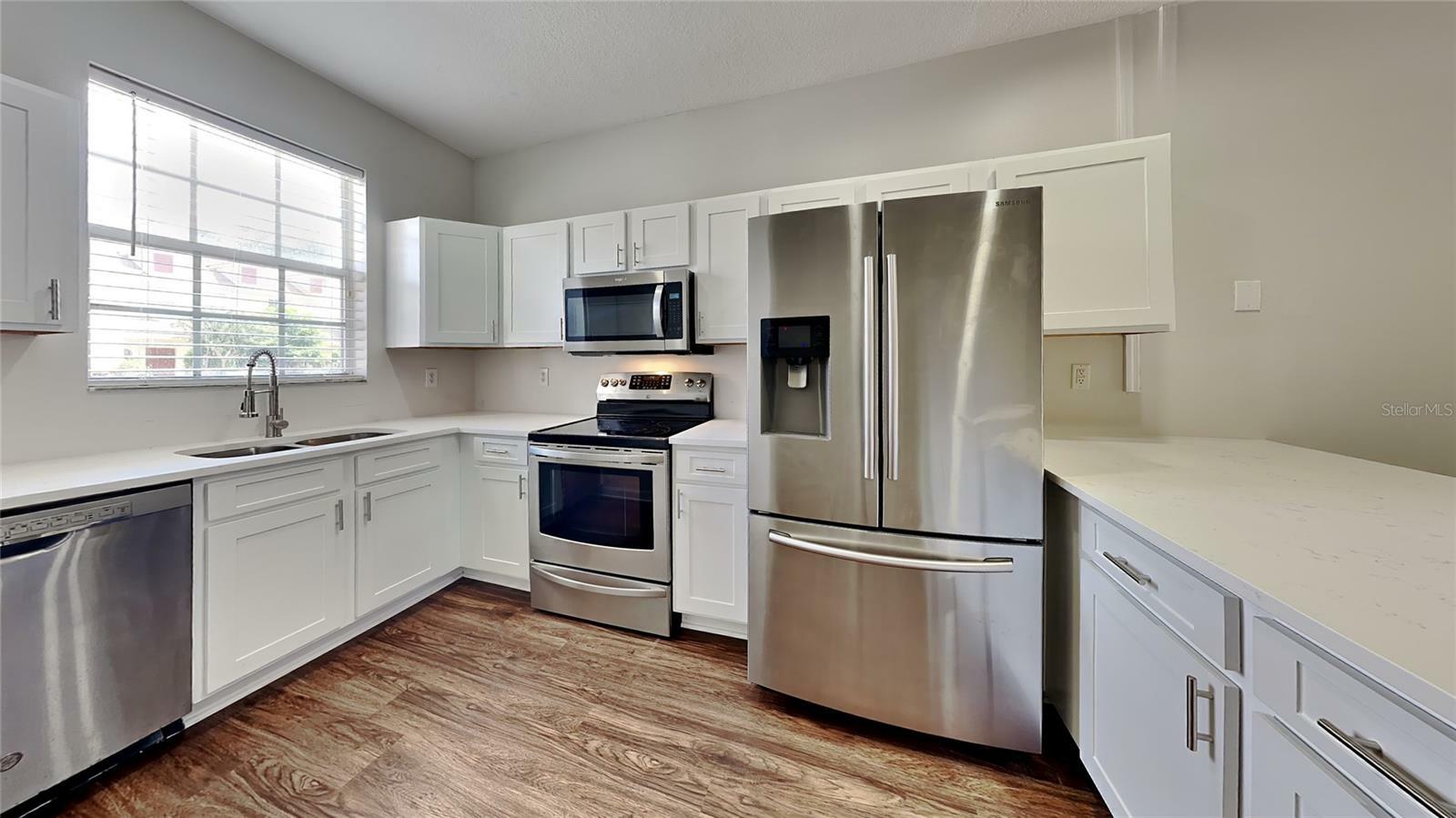 Property Photo: 1922 Fiesta Ridge Court FL 33604