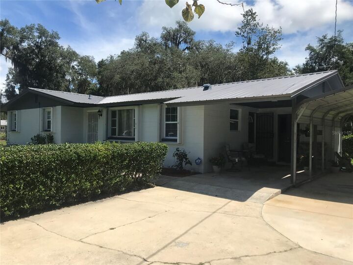 Property Photo: 518 County Road 219 FL 32666