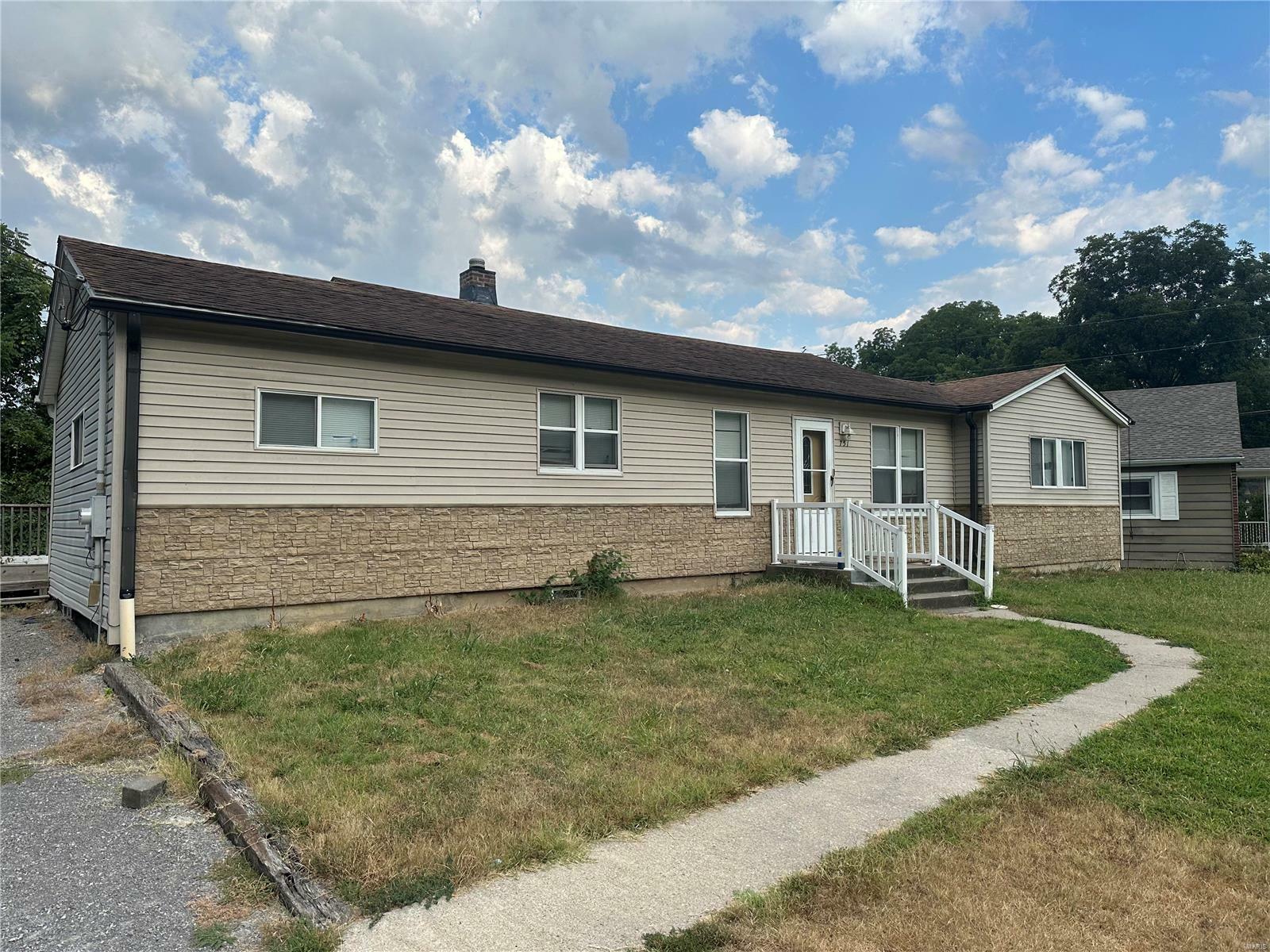 Property Photo:  751 W Rodney Drive  MO 63701 