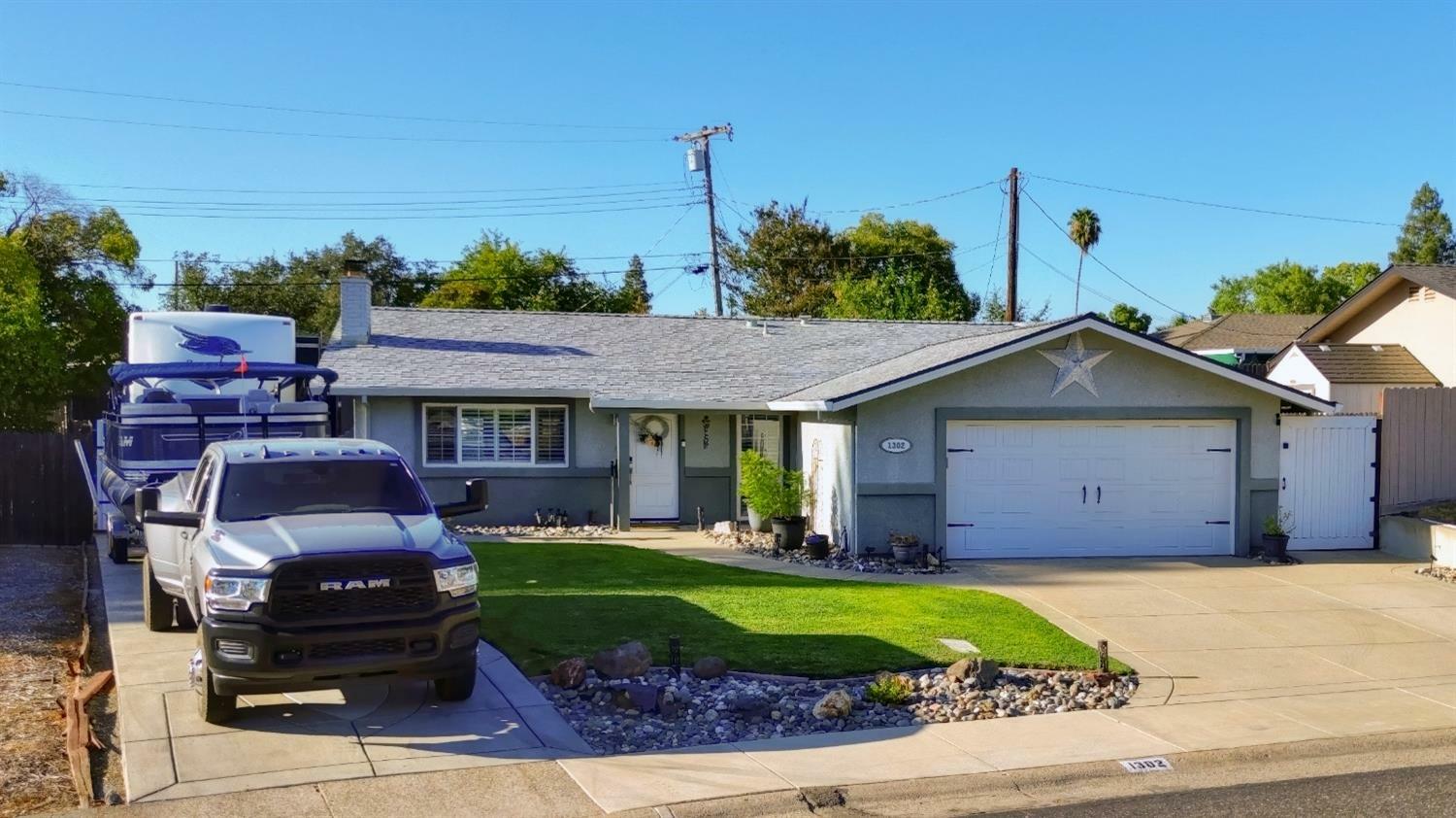 Property Photo:  1302 Susan Circle  CA 95661 