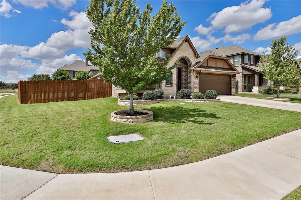 Property Photo:  520 Ben Street  TX 76036 