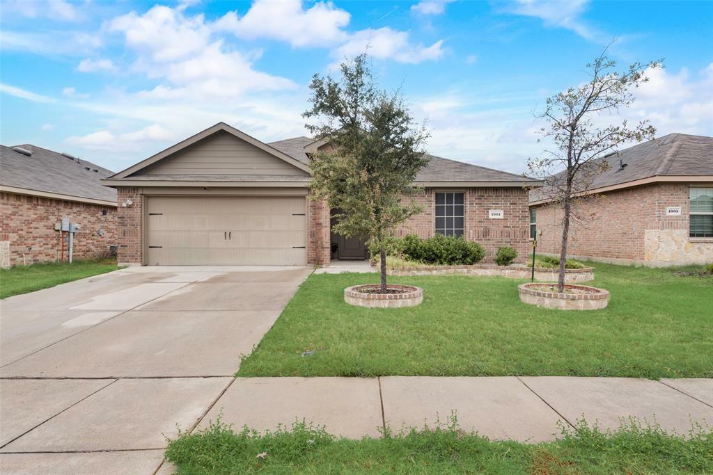 Property Photo:  1901 Strongbark Drive  TX 75189 