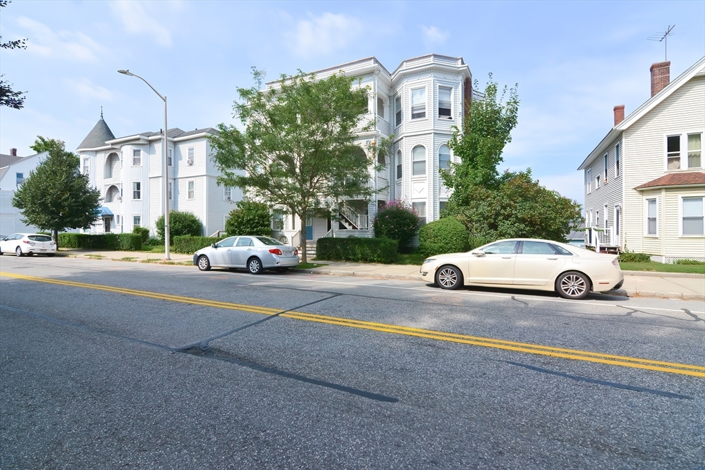 Property Photo:  178 Lincoln St A3  MA 01605 