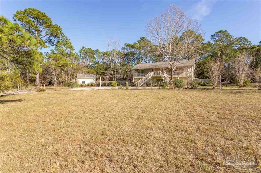 Property Photo:  912 Clearview St  FL 32583 