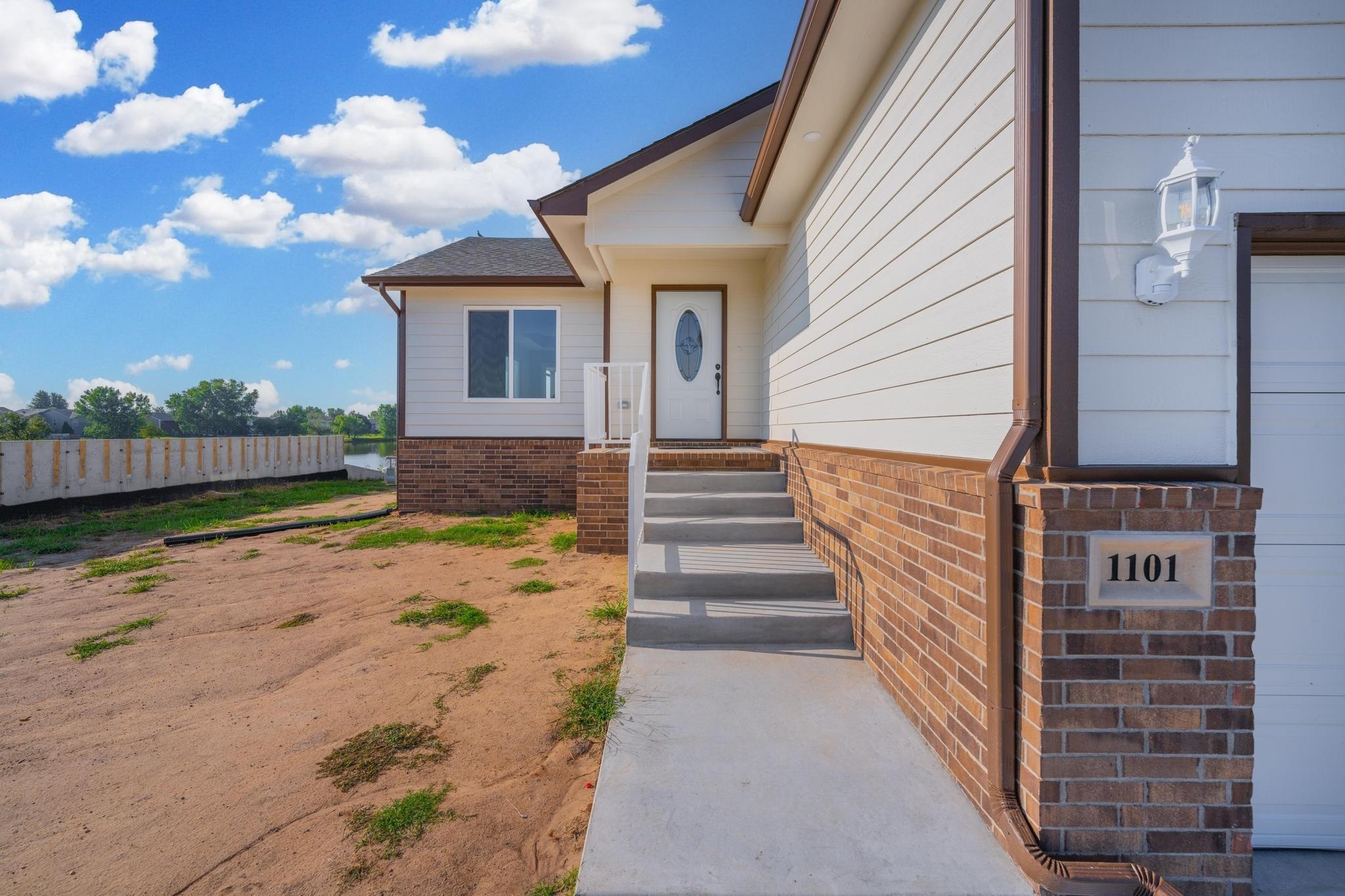 Property Photo:  1101 E Appleton St  KS 67147 