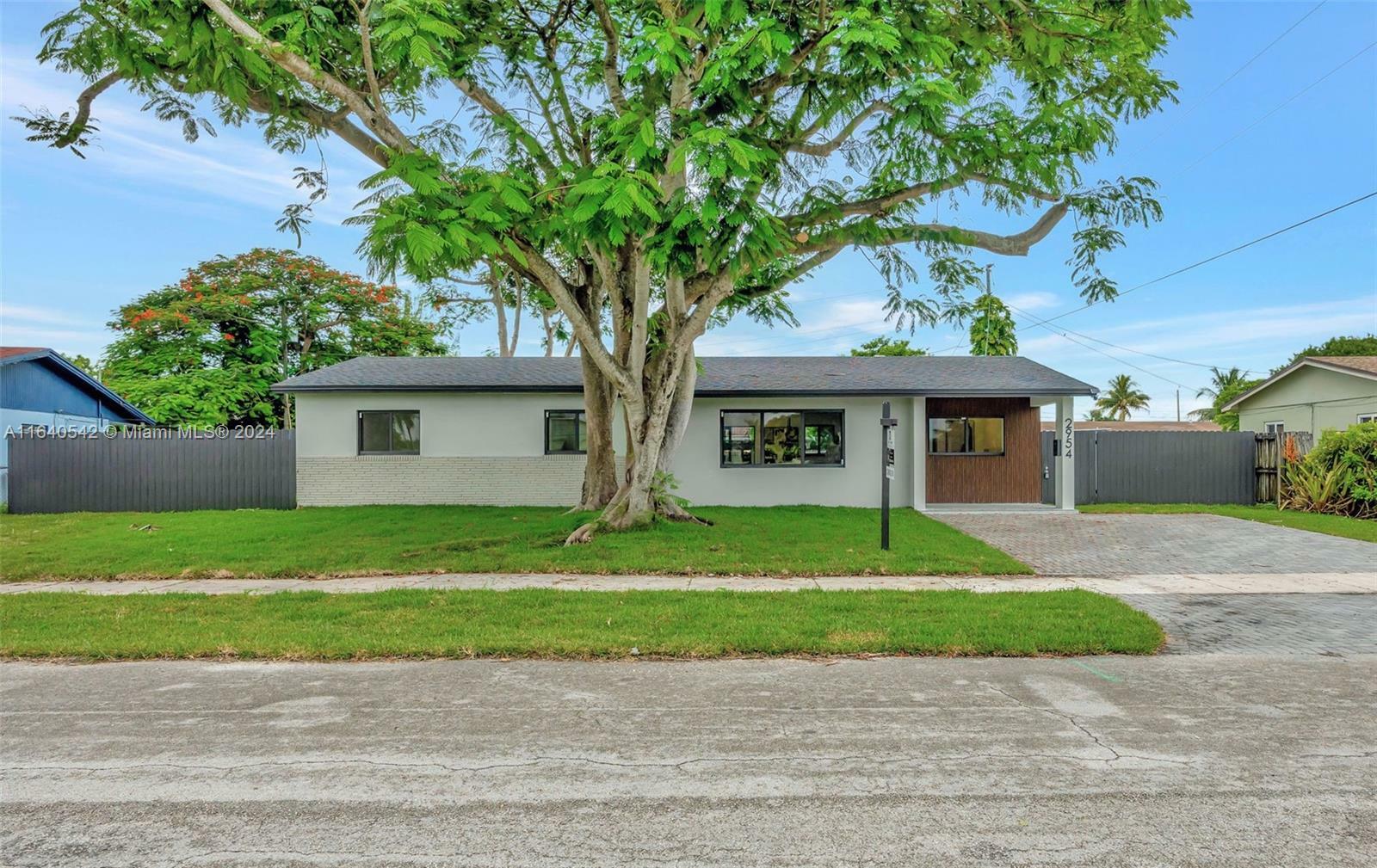 Property Photo:  2954 SW 123rd Ave  FL 33175 