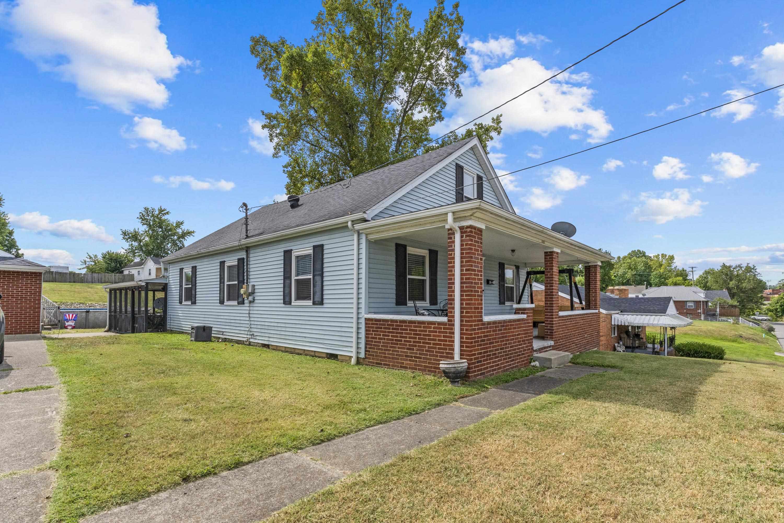 Property Photo:  2320 Crooks Street  KY 41101 