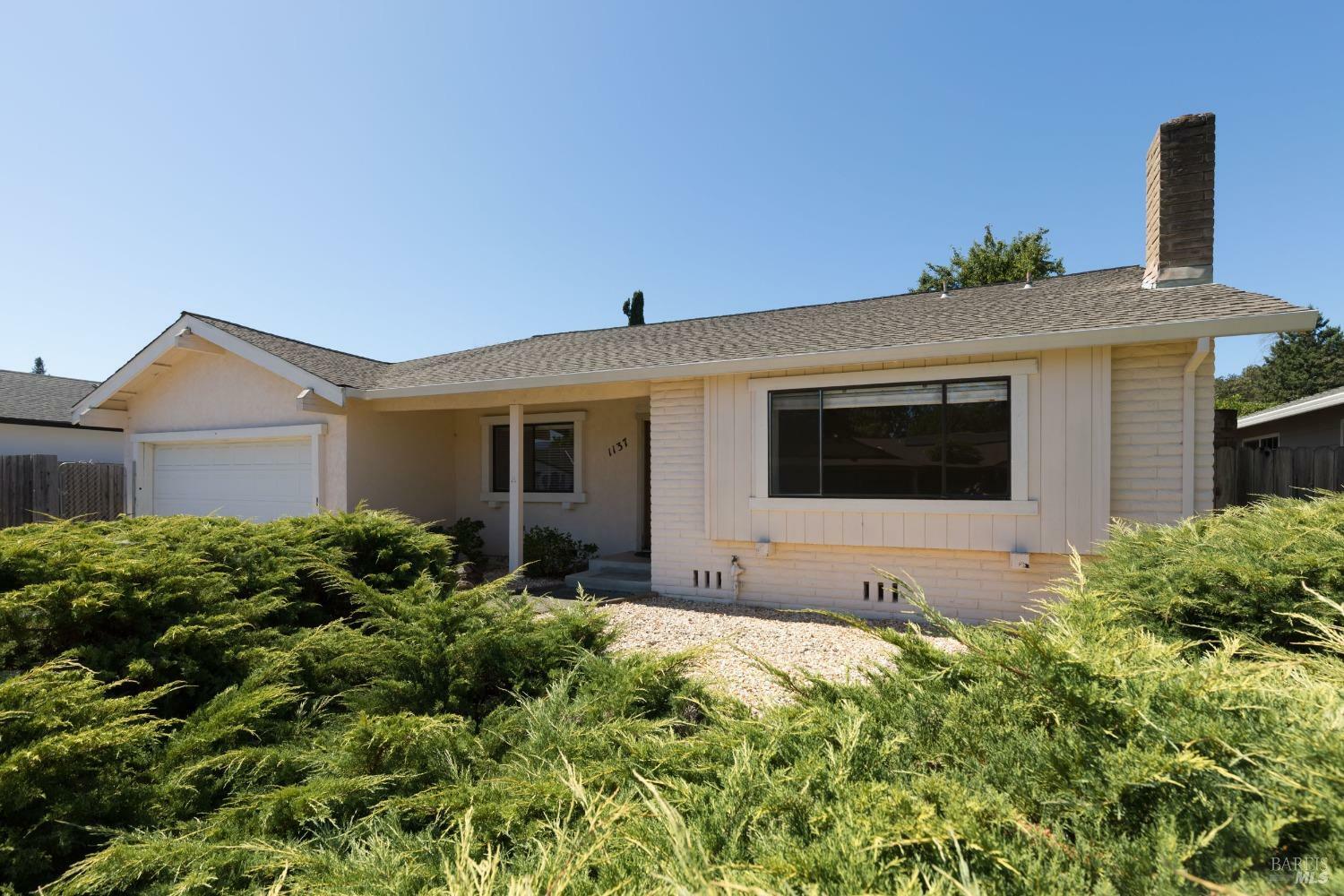 Property Photo:  1137 Sunnyslope Drive  CA 95404 