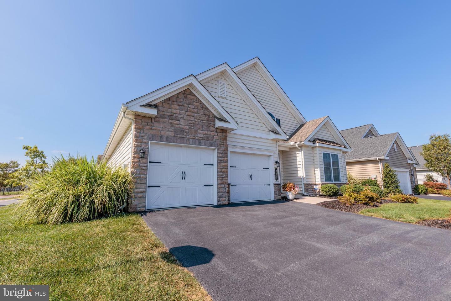 Property Photo:  441 Settlers Drive  PA 17543 