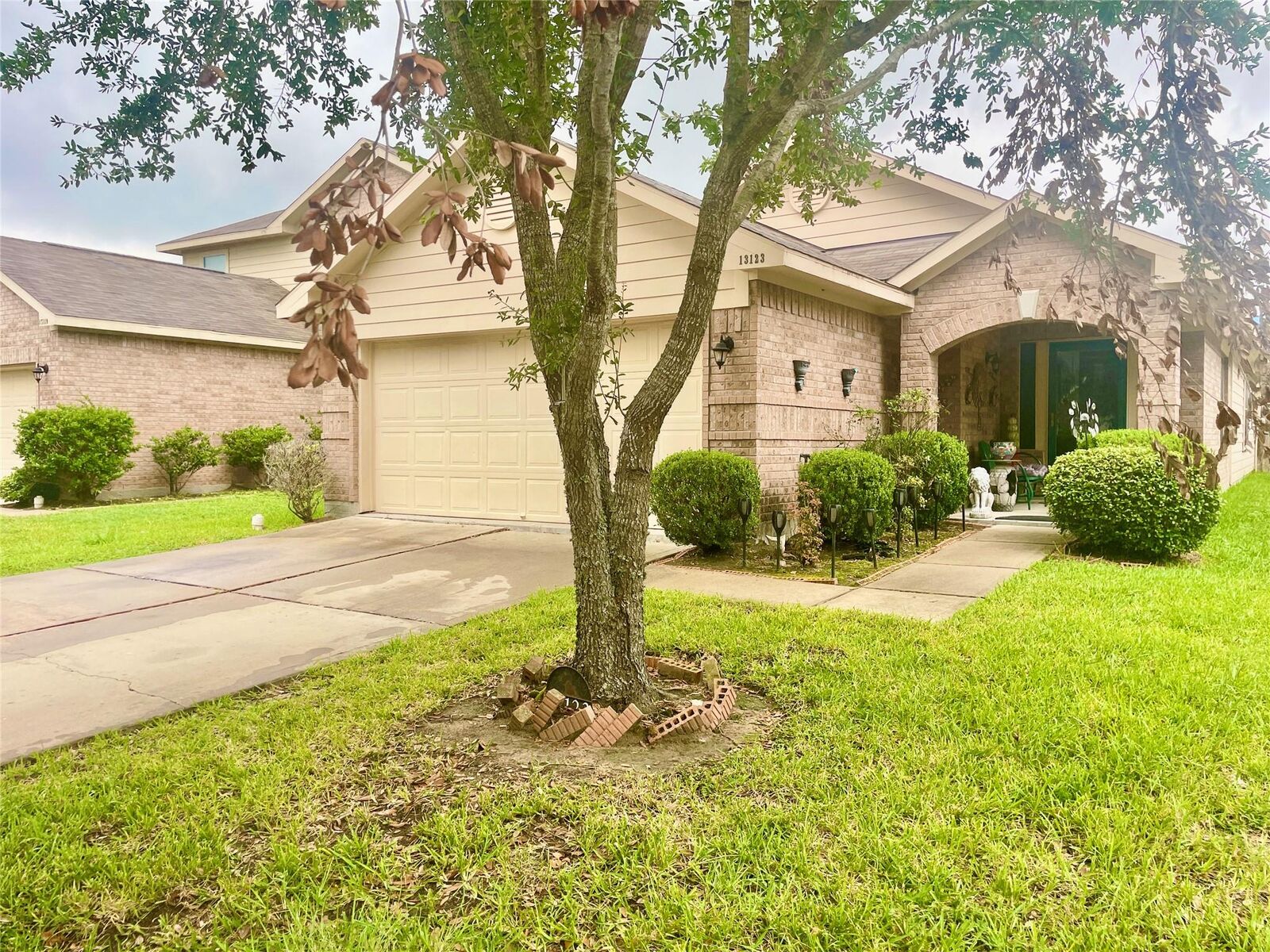 Property Photo: 13123 Majestic Place Court TX 77047