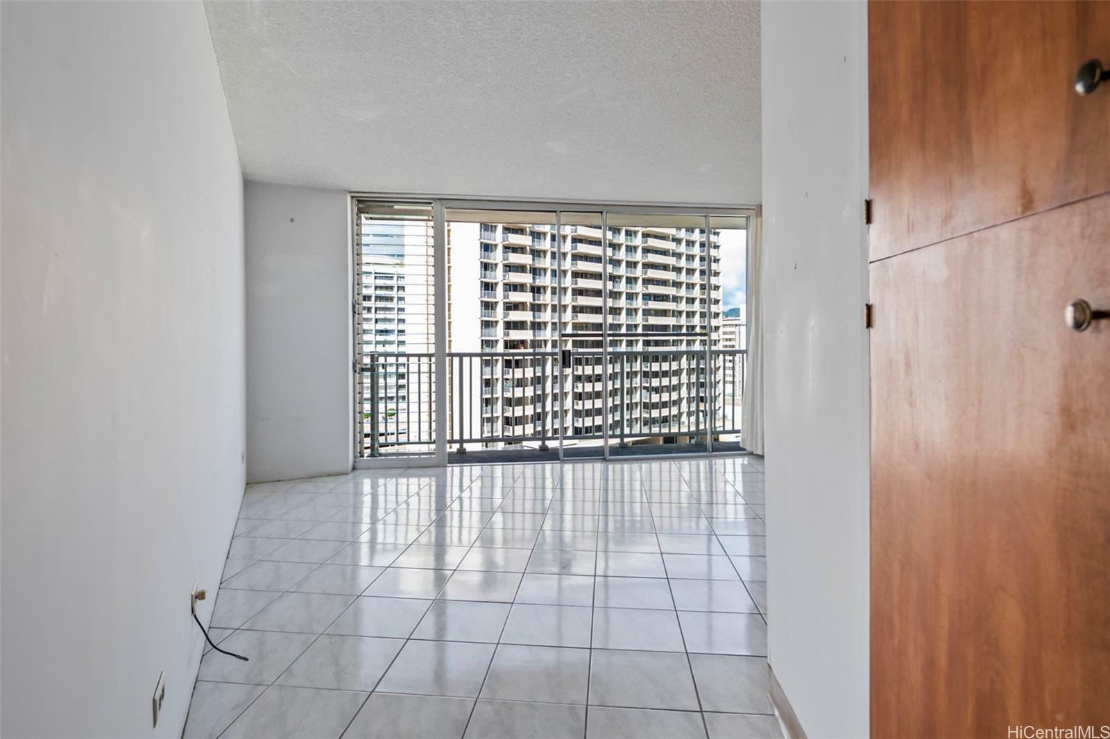 Property Photo:  750 Amana Street 1005  HI 96814 