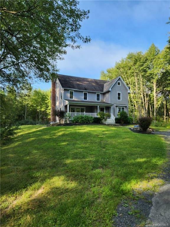 Property Photo:  4 Foxwood Road  NY 12561 