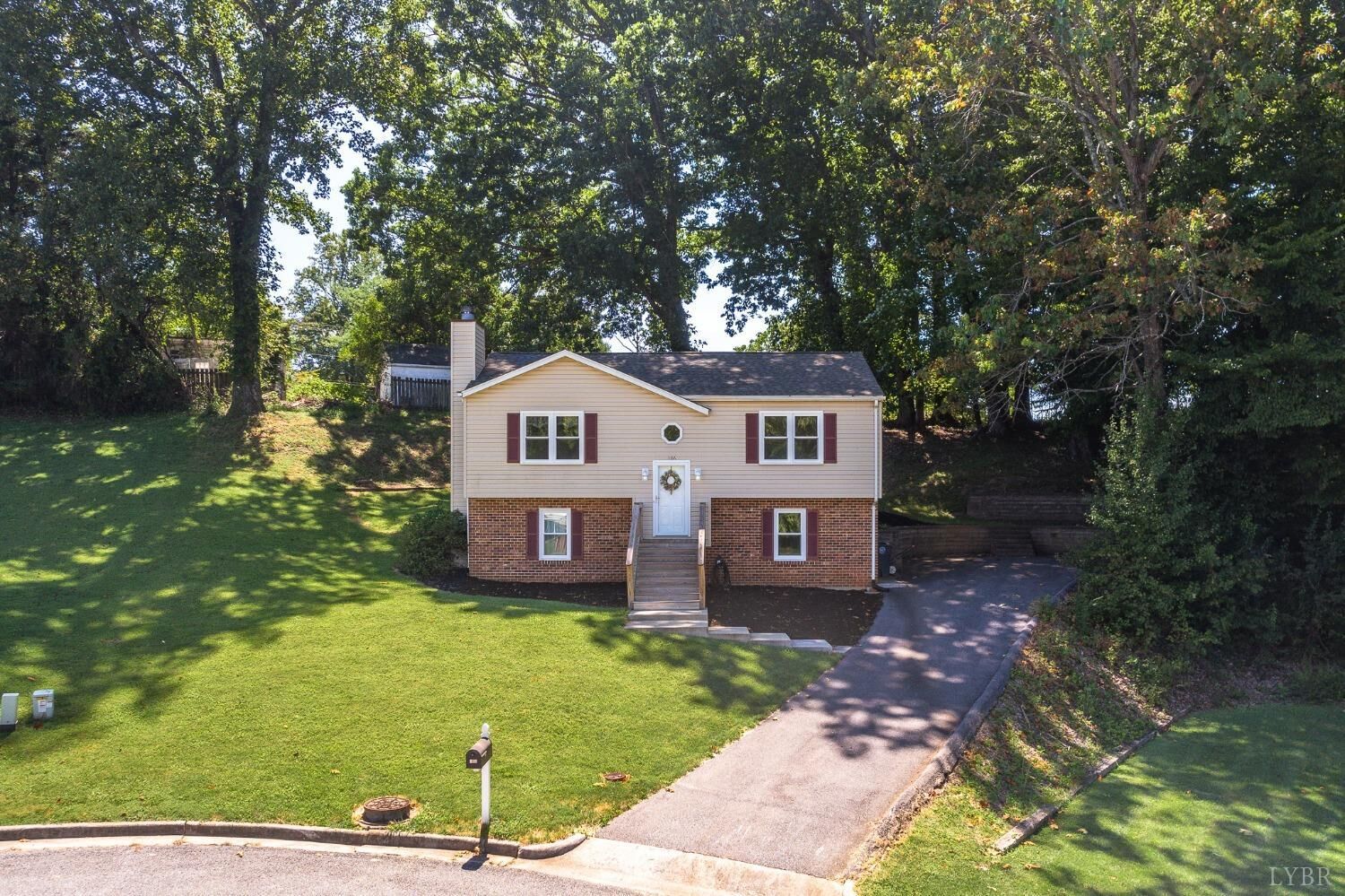 Property Photo: 106 Sublett Court VA 24502