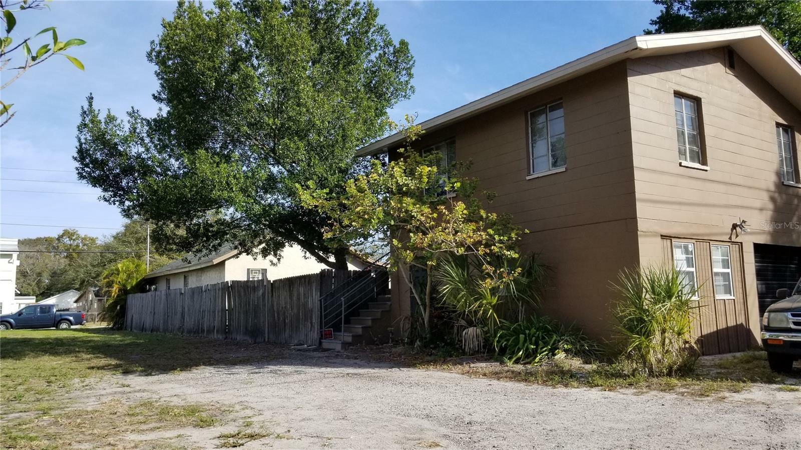 Property Photo:  1650 28th Avenue N 1/2  FL 33713 