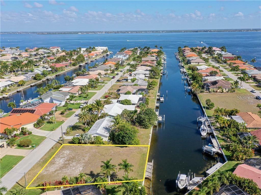 Property Photo:  80 Ocean Drive  FL 33950 