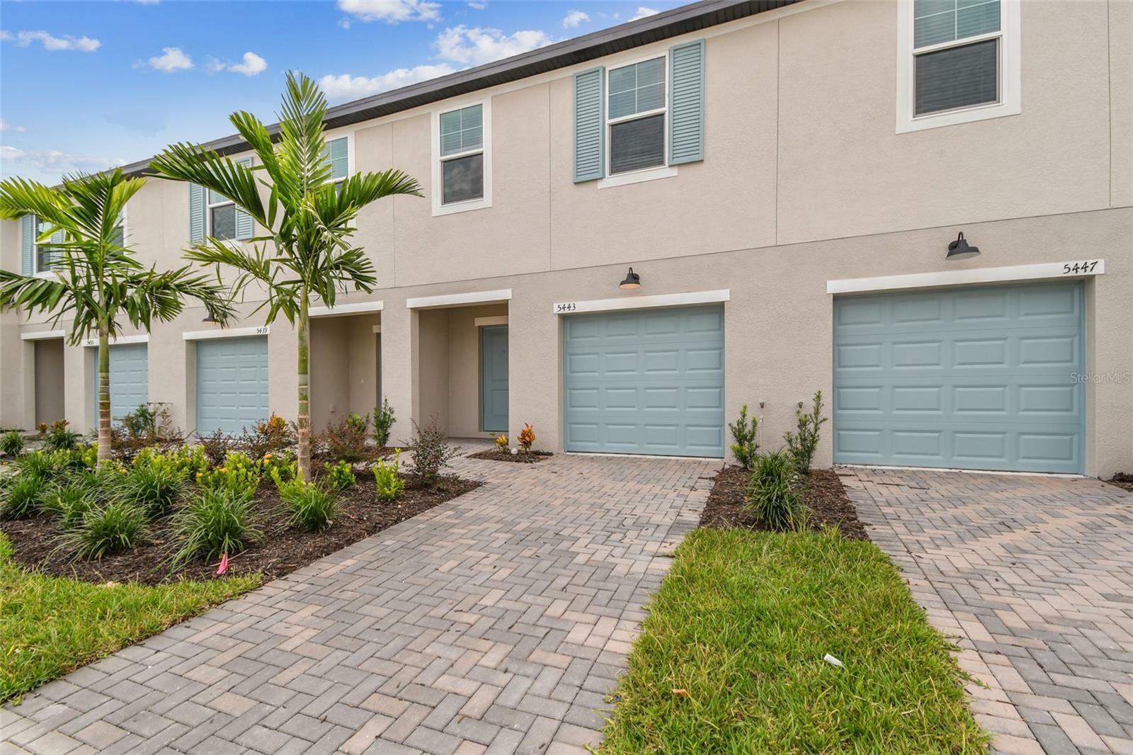 Property Photo:  5443 Tripoli Drive  FL 34221 