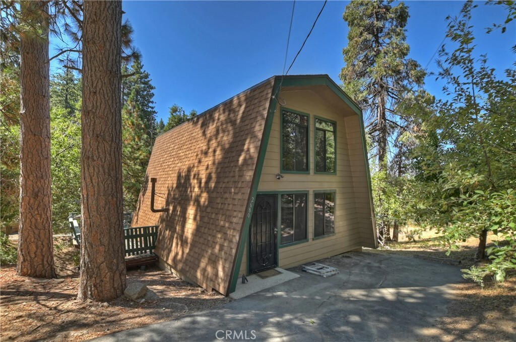 Property Photo:  2880 Loma Drive  CA 92382 